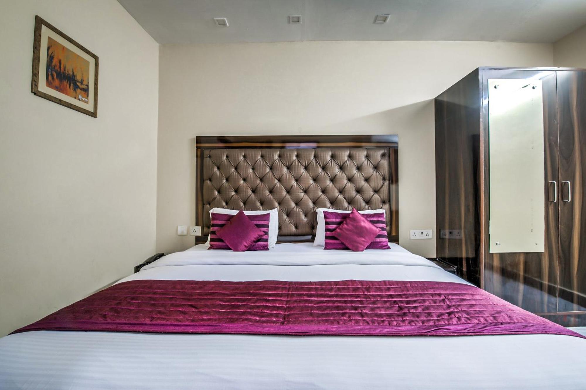 Hotel O Crosswinds Residency Indirapuram Esterno foto