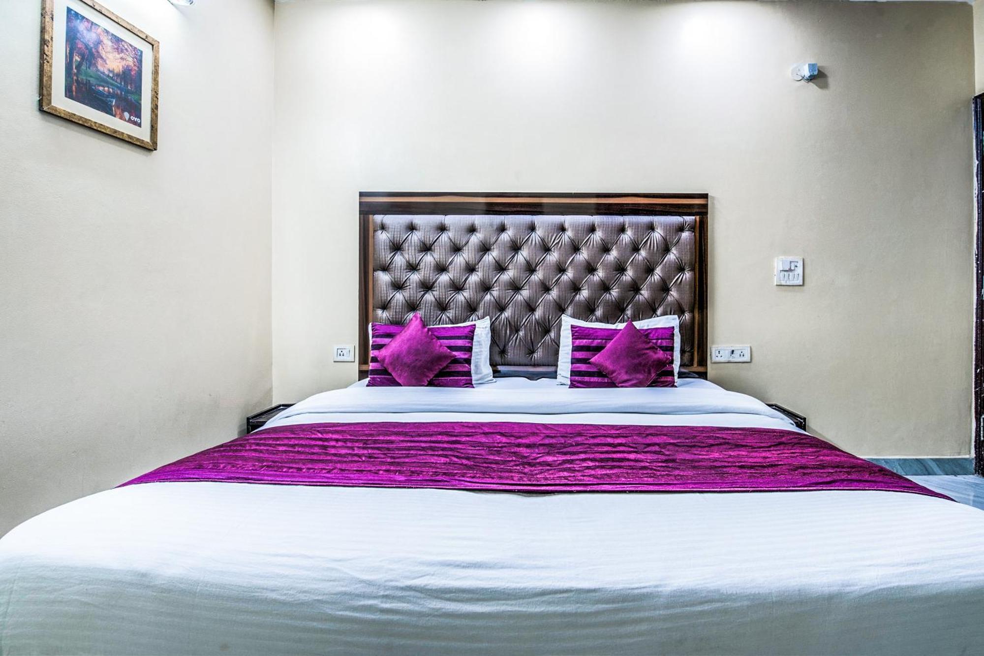 Hotel O Crosswinds Residency Indirapuram Esterno foto