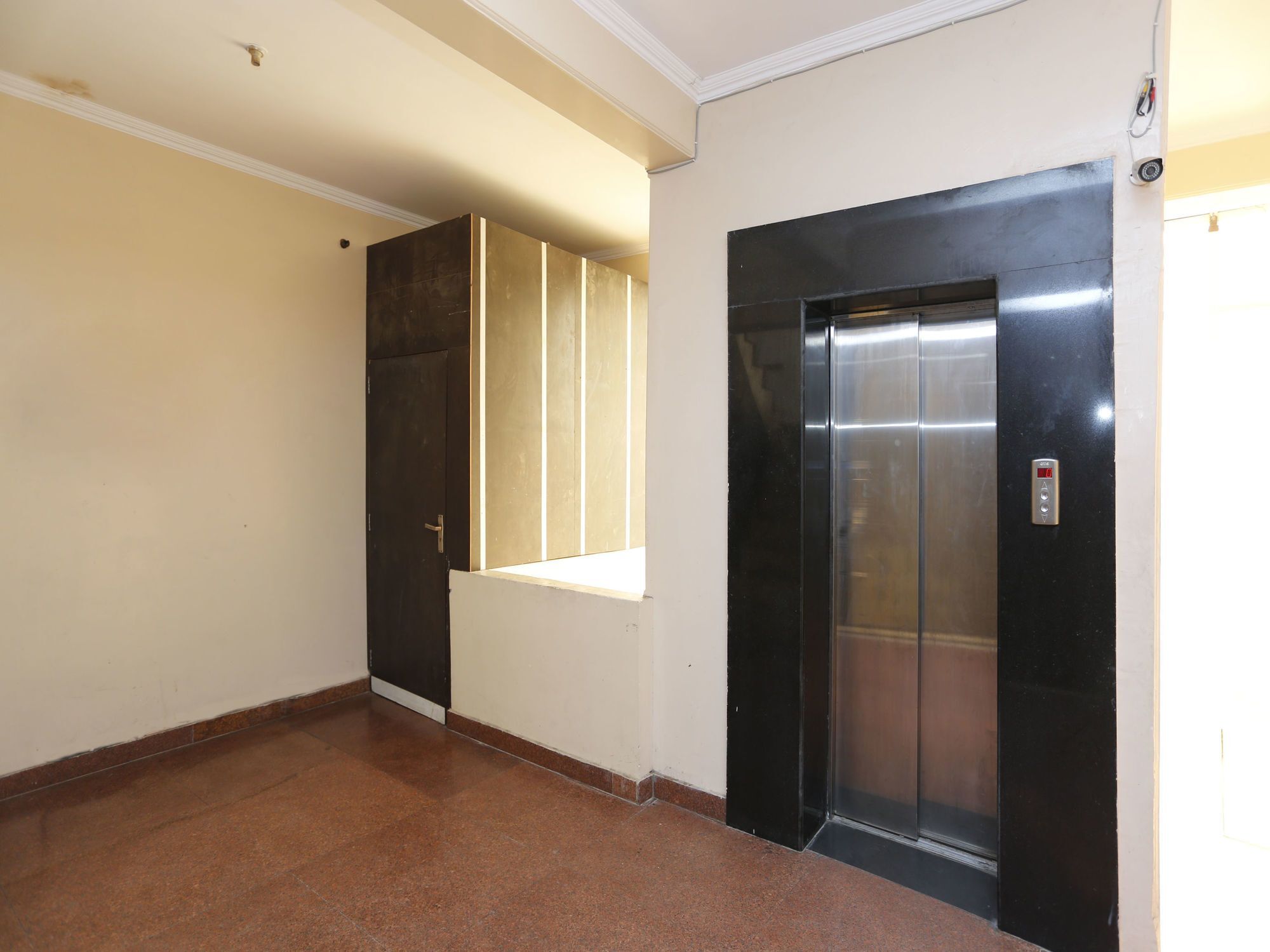 Hotel O Crosswinds Residency Indirapuram Esterno foto