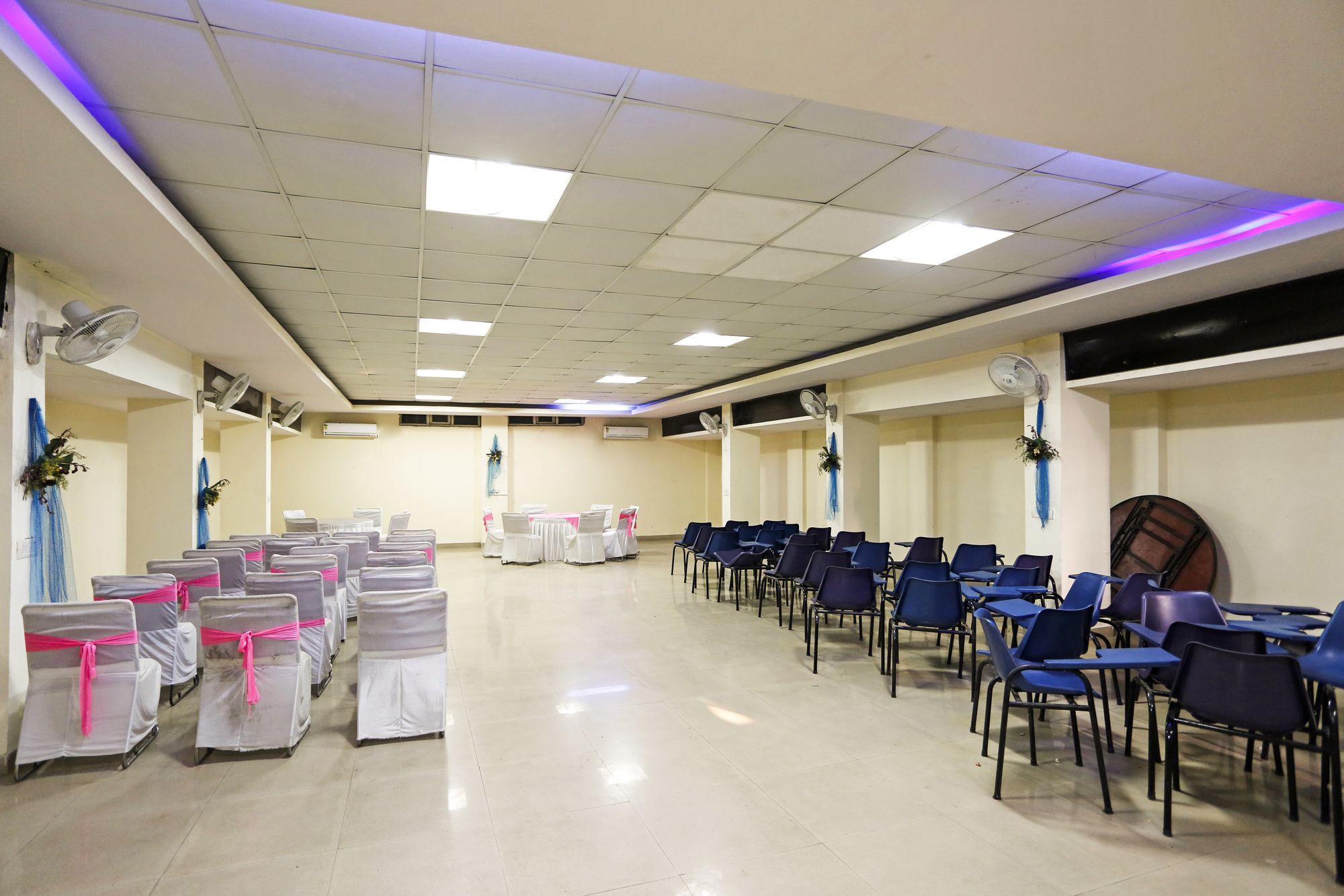 Hotel O Crosswinds Residency Indirapuram Esterno foto