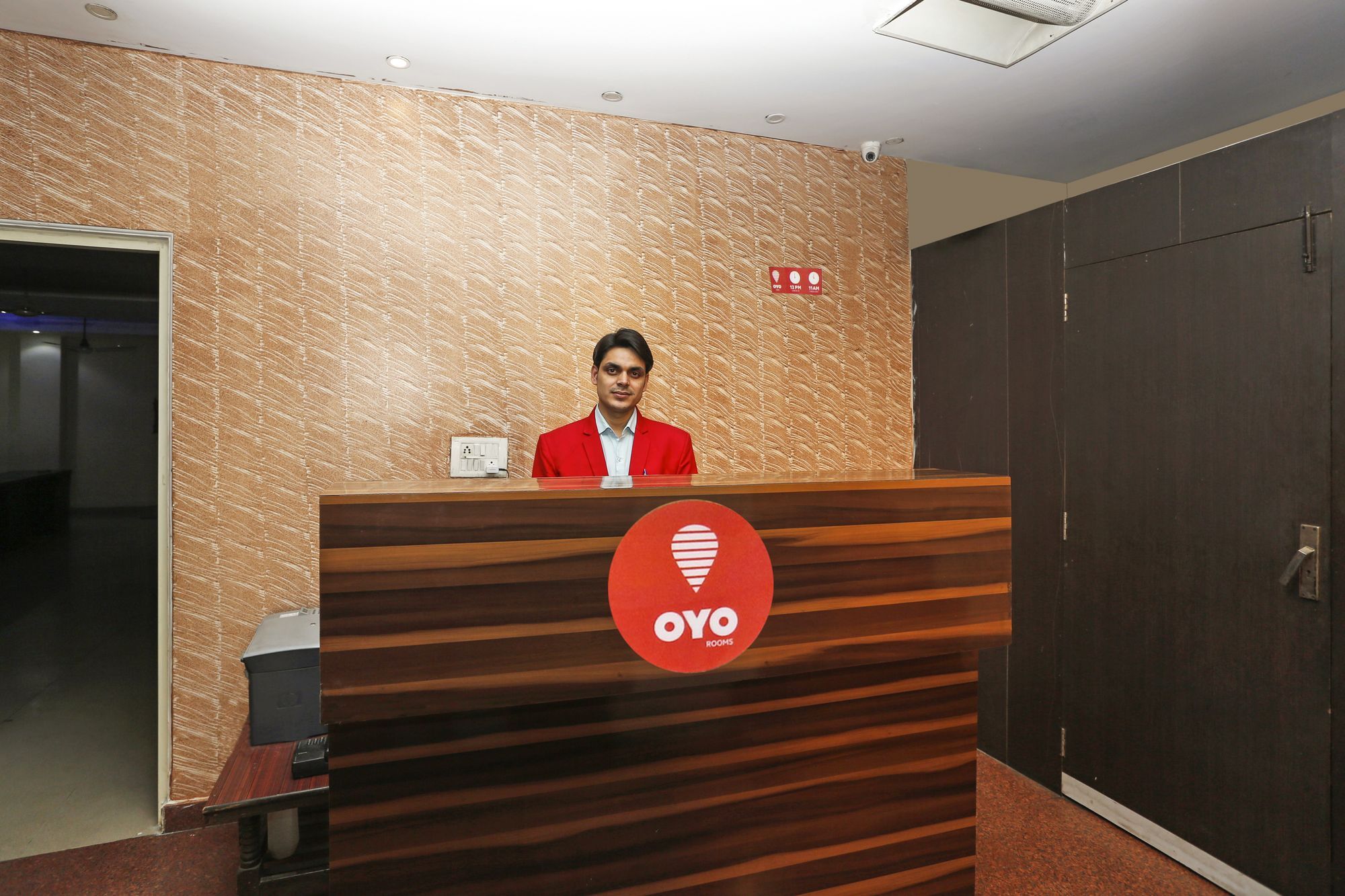 Hotel O Crosswinds Residency Indirapuram Esterno foto