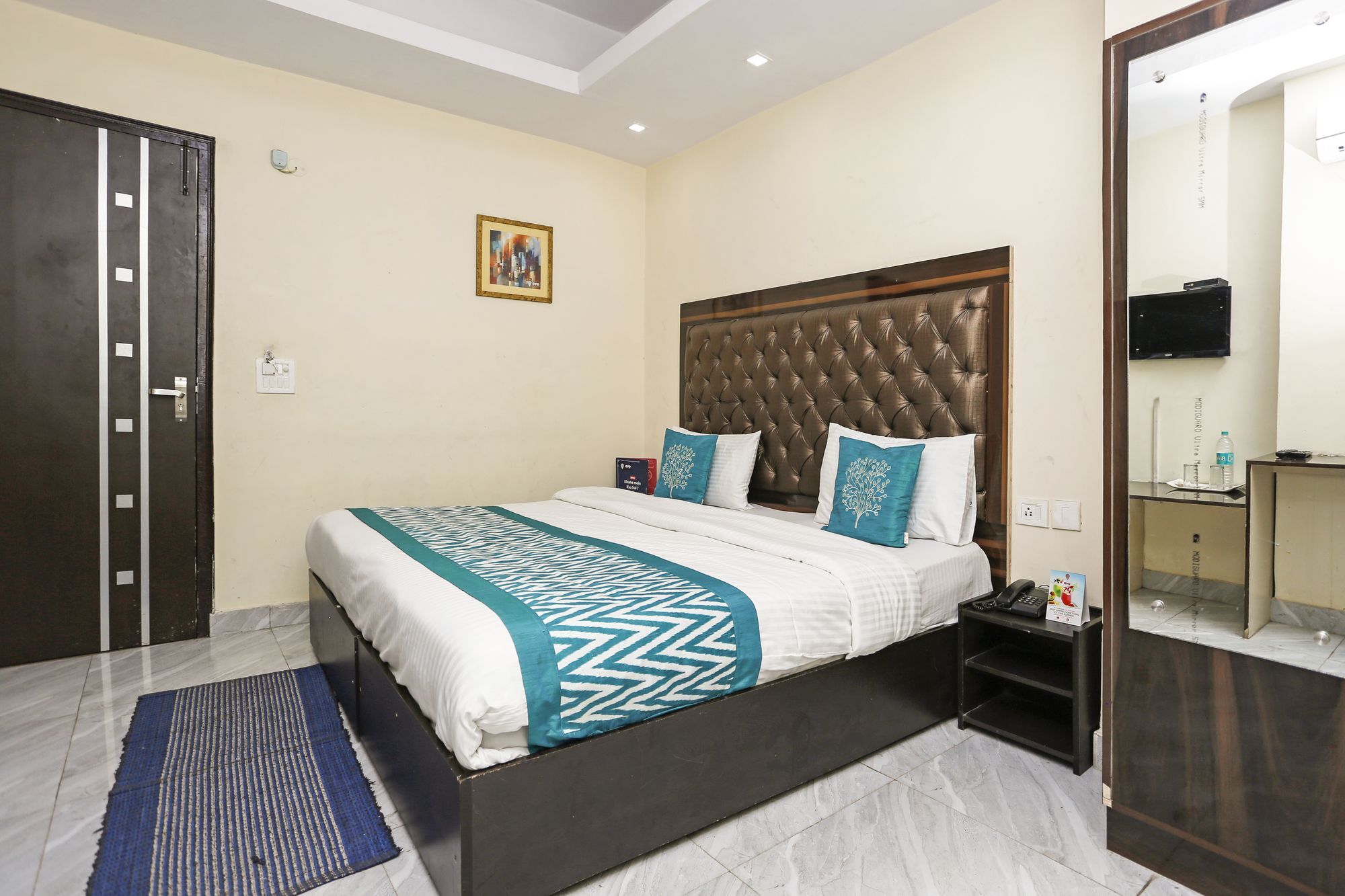 Hotel O Crosswinds Residency Indirapuram Esterno foto