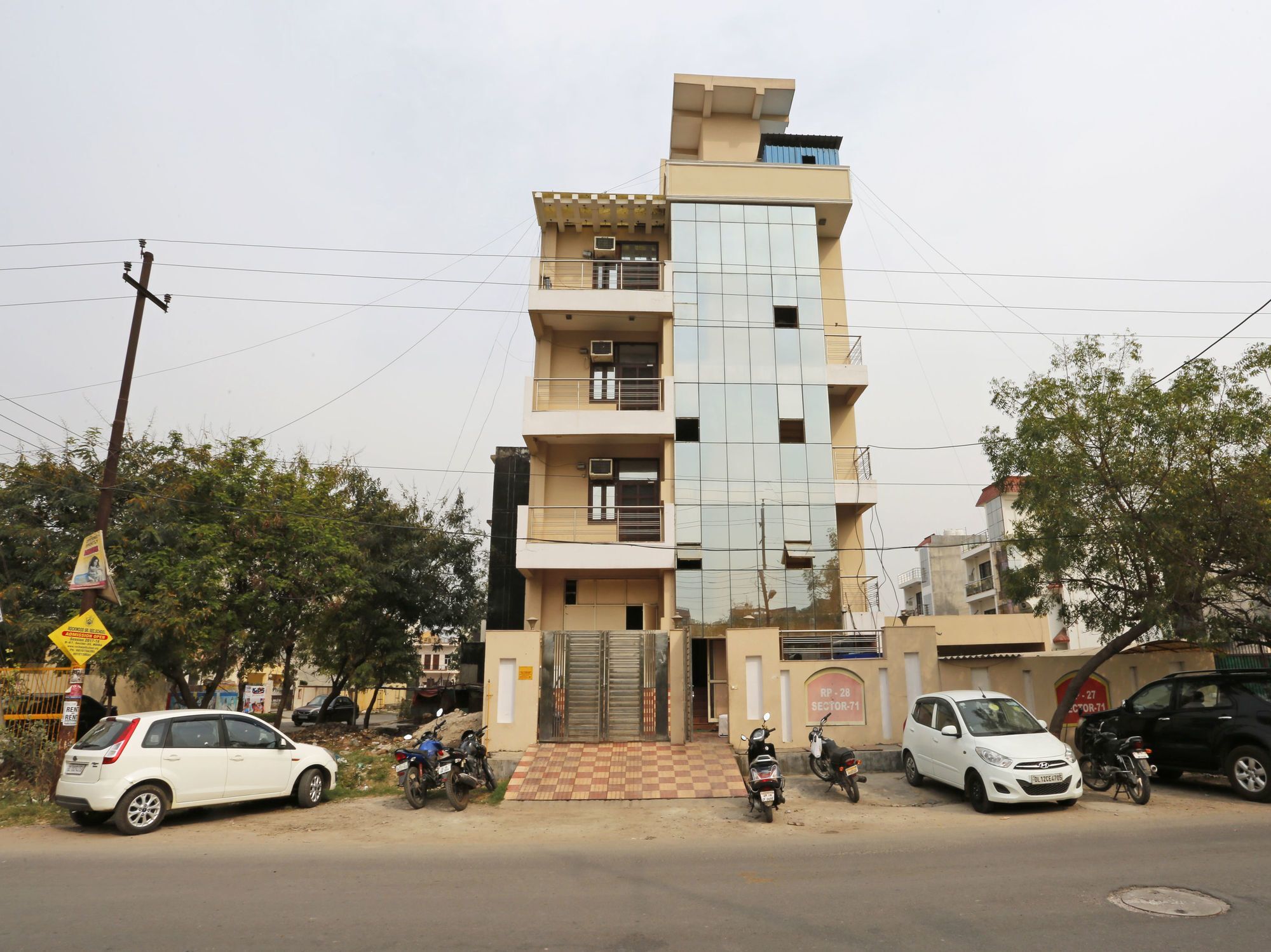Hotel O Crosswinds Residency Indirapuram Esterno foto
