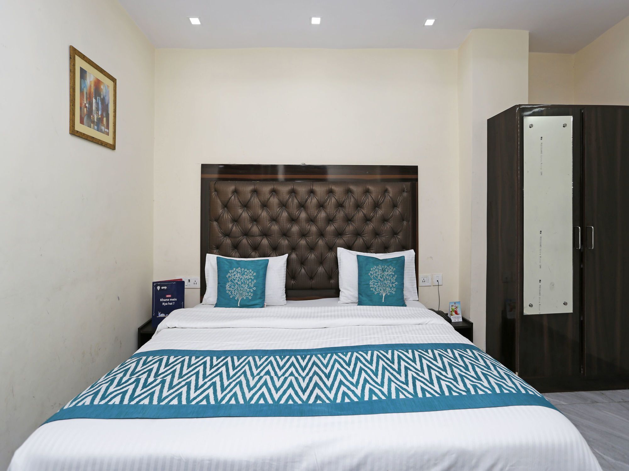 Hotel O Crosswinds Residency Indirapuram Esterno foto